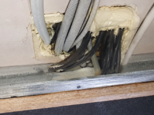 Netesné elektroinštalačné prestupy